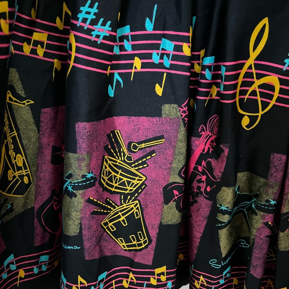 Pinup Couture Black Skirt with Musical Print - Picture 2 of 3